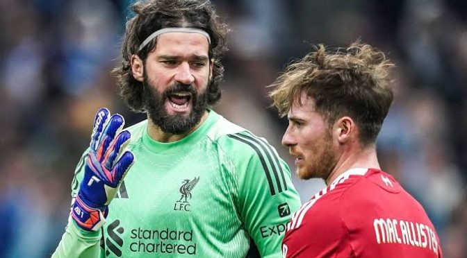 Iraola Bersikeras Pertahankan Mac Allister dan Alisson di Liverpool Musim Ini